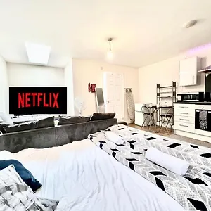 Apartment Lt Luton Town Centre Tv Netflix Ground Floor 2, Luton (Bedfordshire)
