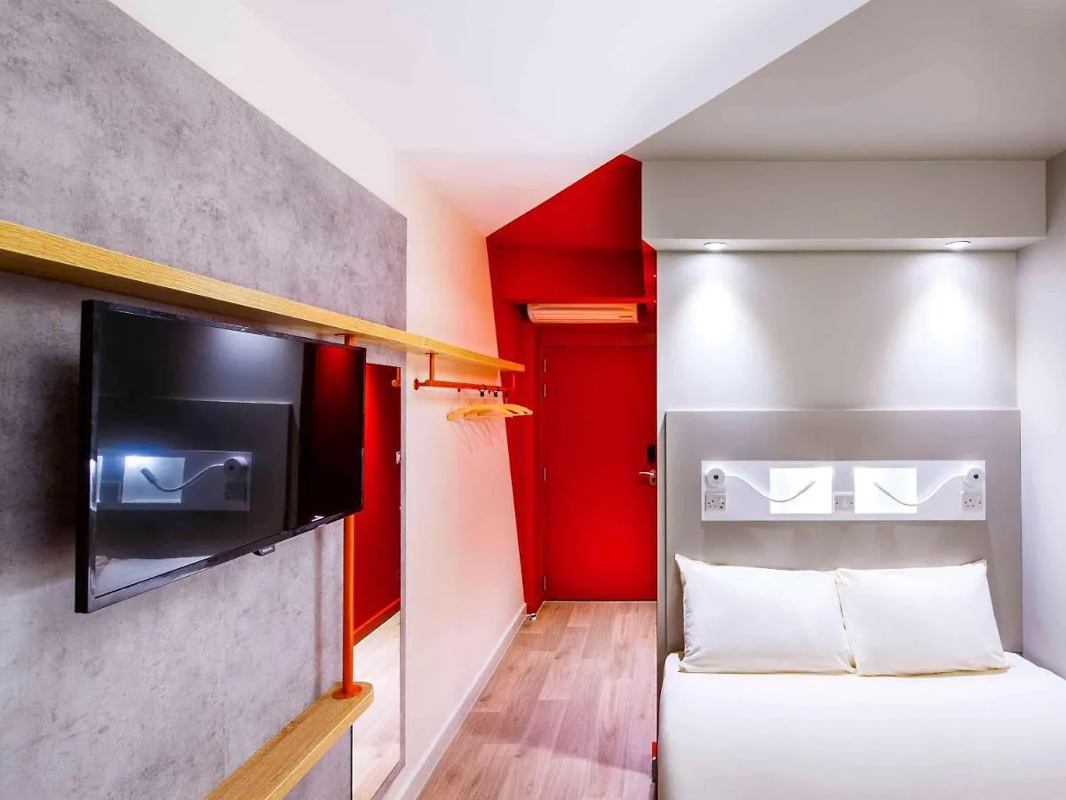 Ibis Budget Luton Airport Отель Лутон